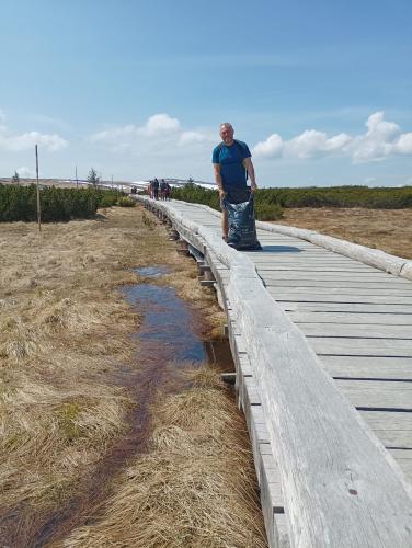 Ukliďme Sněžku i pod Sněžkou: Spojení ochrany přírody a horské turistiky